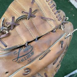 Vintage Rawlings Baseball Glove Made in USA 