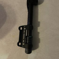 Bicycle Pump/ Bomba de bicicleta
