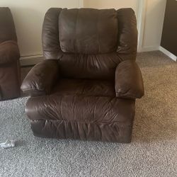 3 Matching Furniture Pieces. Couch, Loveseat And Recliner