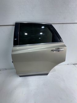 (6163) 17-25 Cadillac Xt5 Left Rear Door 2017 2018 2019 2020 2021 2022 2023 2024 2025