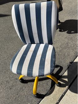 Kids desk chair