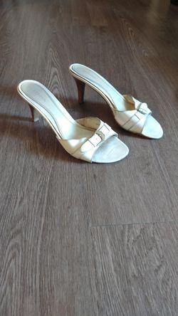 Women's heels / dress shoes