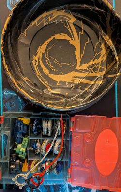 BEYBLADE LOT
