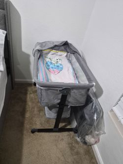 Tow baby bassinet