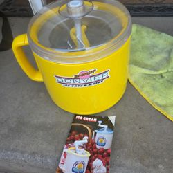 Ice cream maker