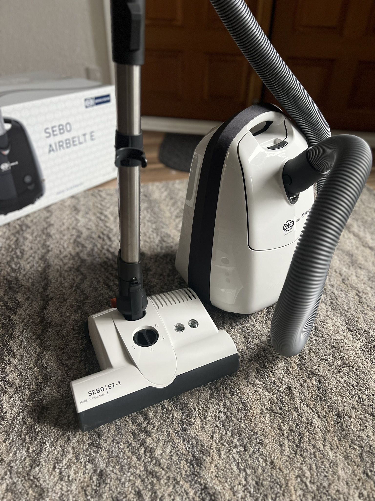 Canister Vacuum SEBO AirBelt E3 Premium