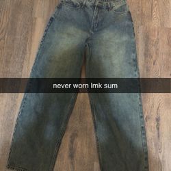baggy jeans