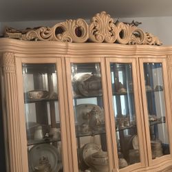 Elegant French-Style China Cabinet – Ornate Wood & Glass Display