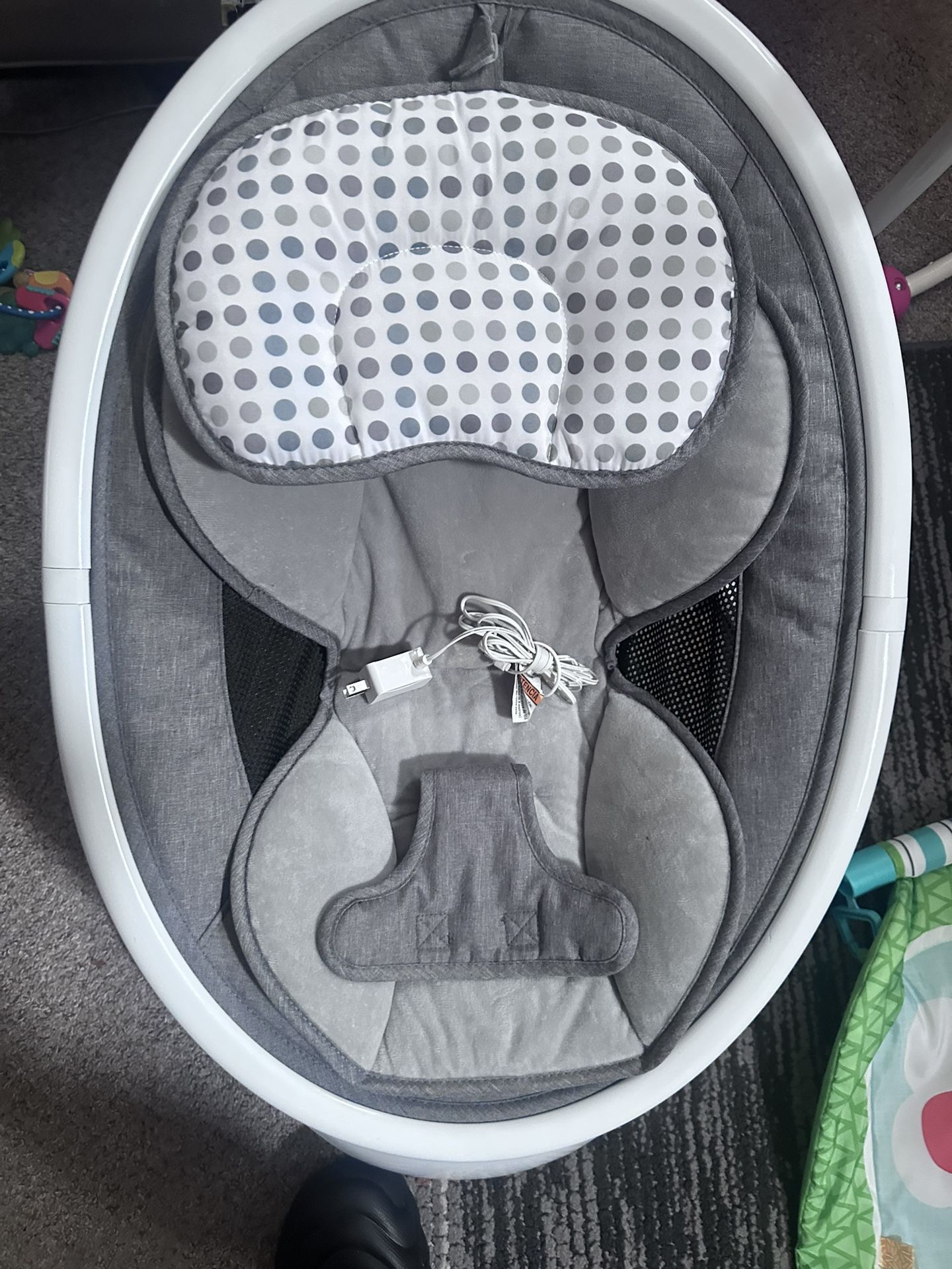 Munchkin Bluetooth Enabled Baby Swing