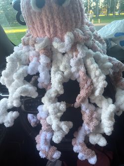 Handmade chunky yarn octopus