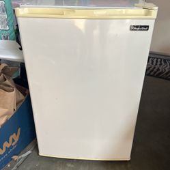 Magic Chef Mini Freezer 3.0 Cu. Ft.