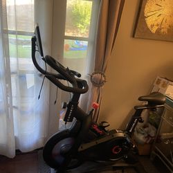 Echelon Connect Sport-S Indoor  Exercise Bike *Used