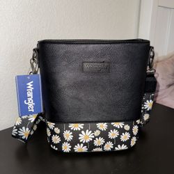 Wrangler Crossbody Leather Purse
