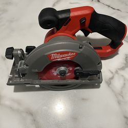 M12 Fuel 5-3/8 inch Circular Saw