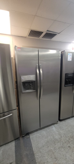 Frigidaire Side‑by‑Side Fridge – Stainless, Ice/Water Dispenser