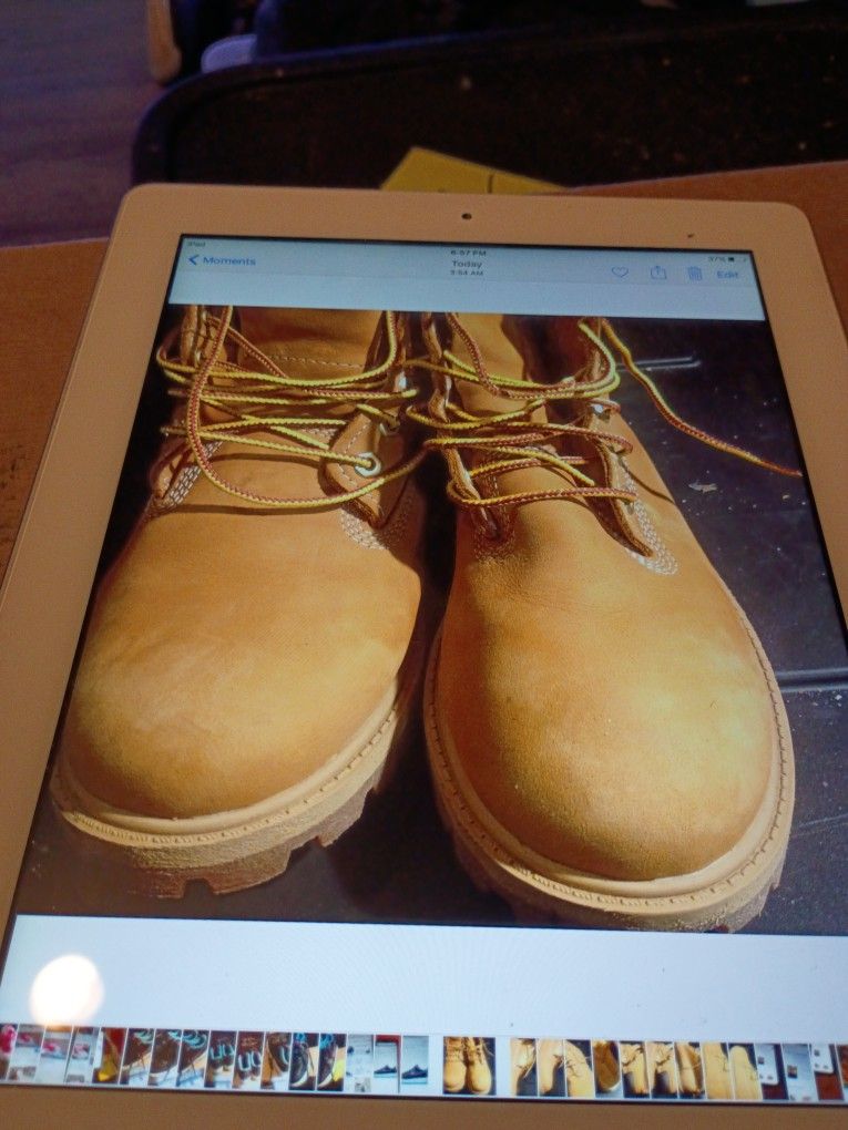6 IN WHEAT. TIMBERLAND YOUTH BOOT SIZE 4M