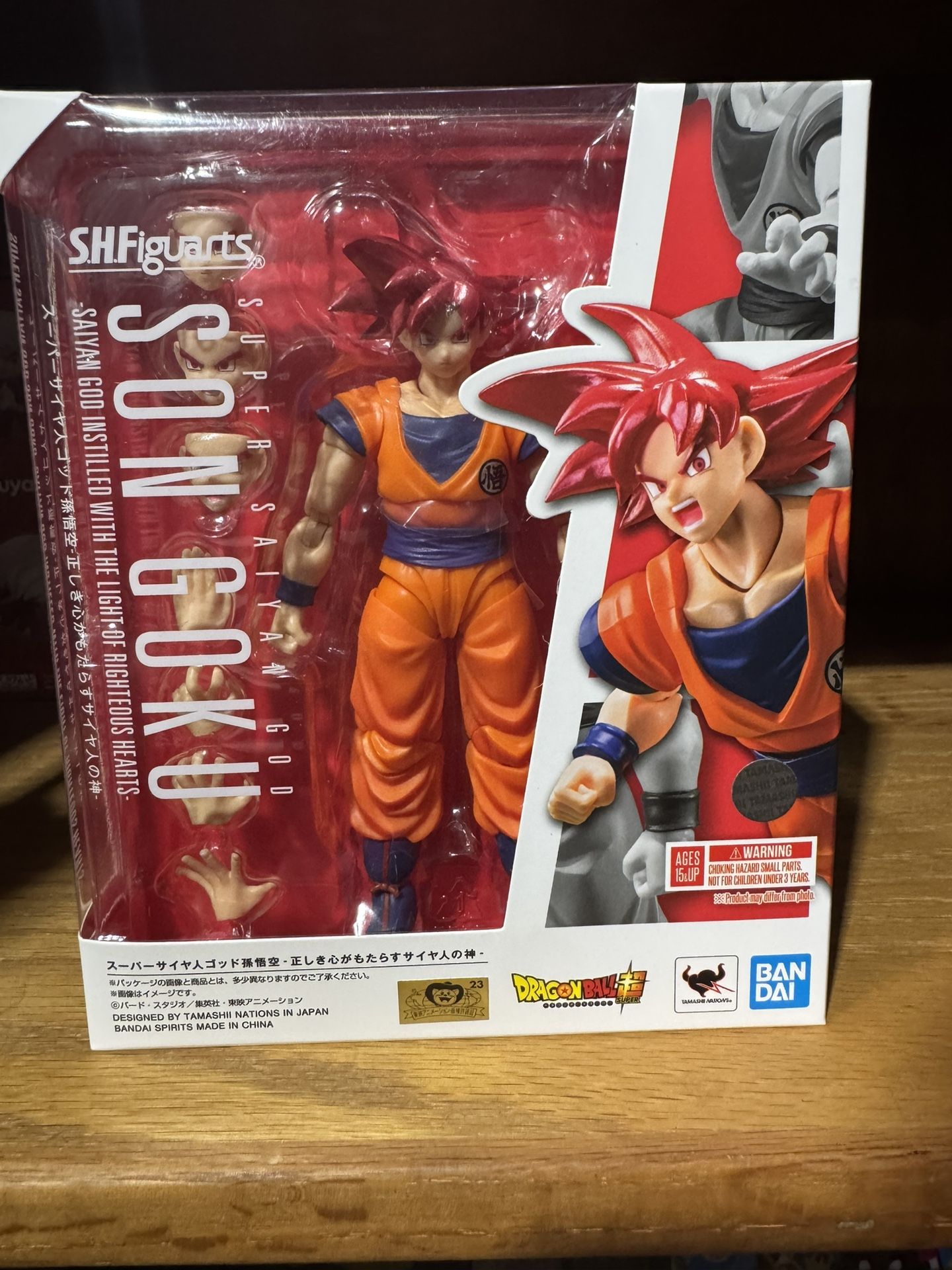 Sh Figuarts Goku (red)