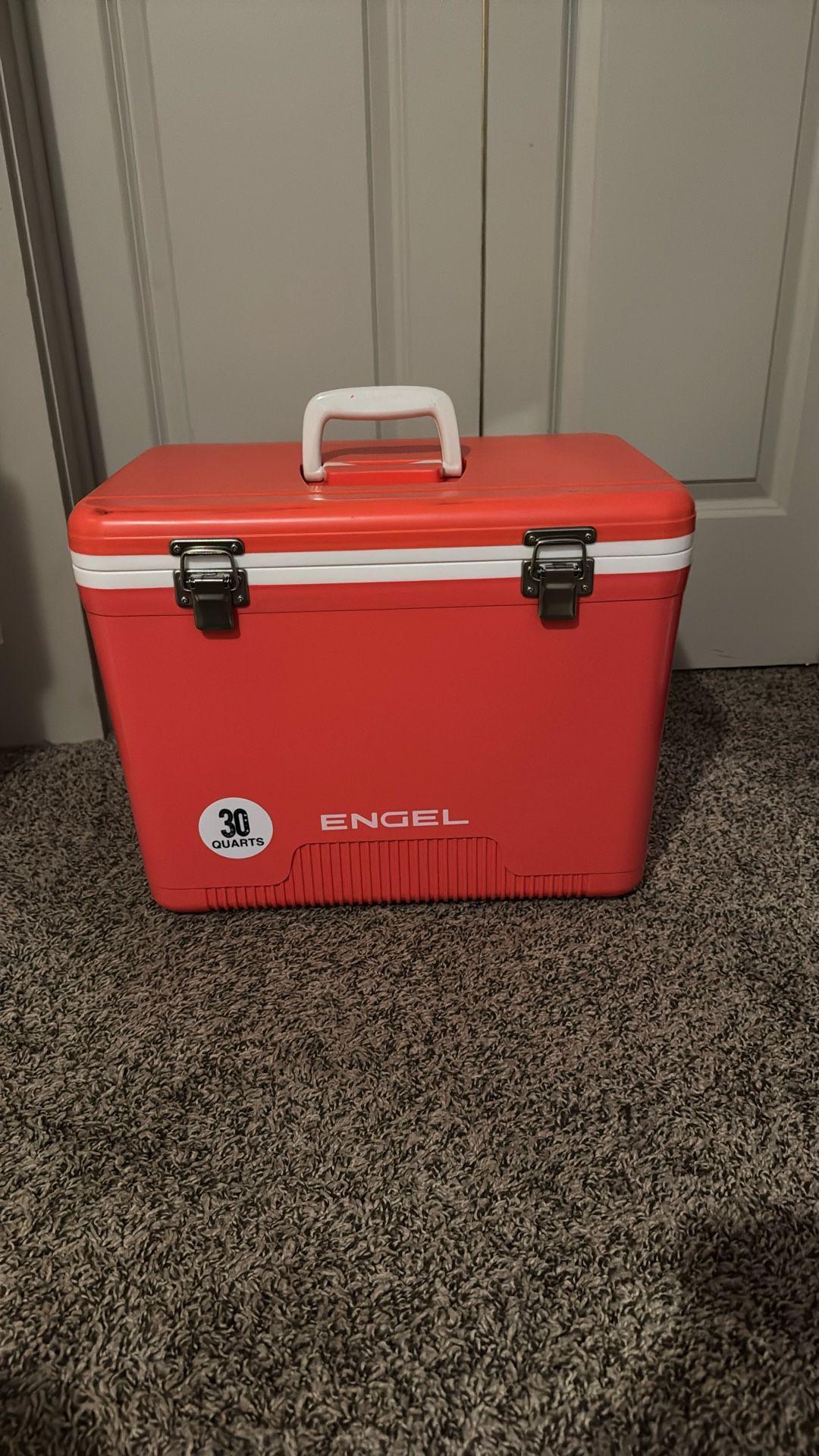 Engel Cooler 30QT
