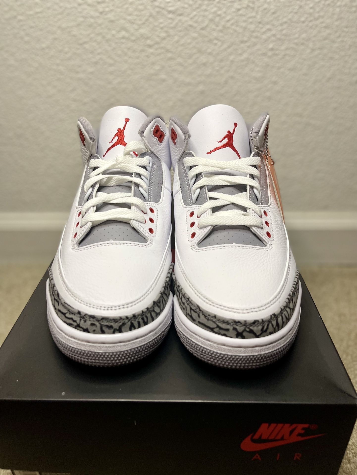 Jordan 3 ‘Fire Reds’ Size: 10
