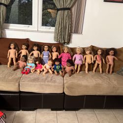 American Girl 9 Dolls And 6 Bitty Babies . As is . 2 Ok , Others Has Inks . You can clean the dolls and make them look good. 