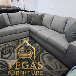 Sectional ✨️ ✅ Delivery available ✅ Financing Options Available!✔️✨️No Credit Needed✔️✨️$0 Or $50 Down Payment✨️