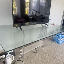 Modern Glass Dining Table (Seats 6)