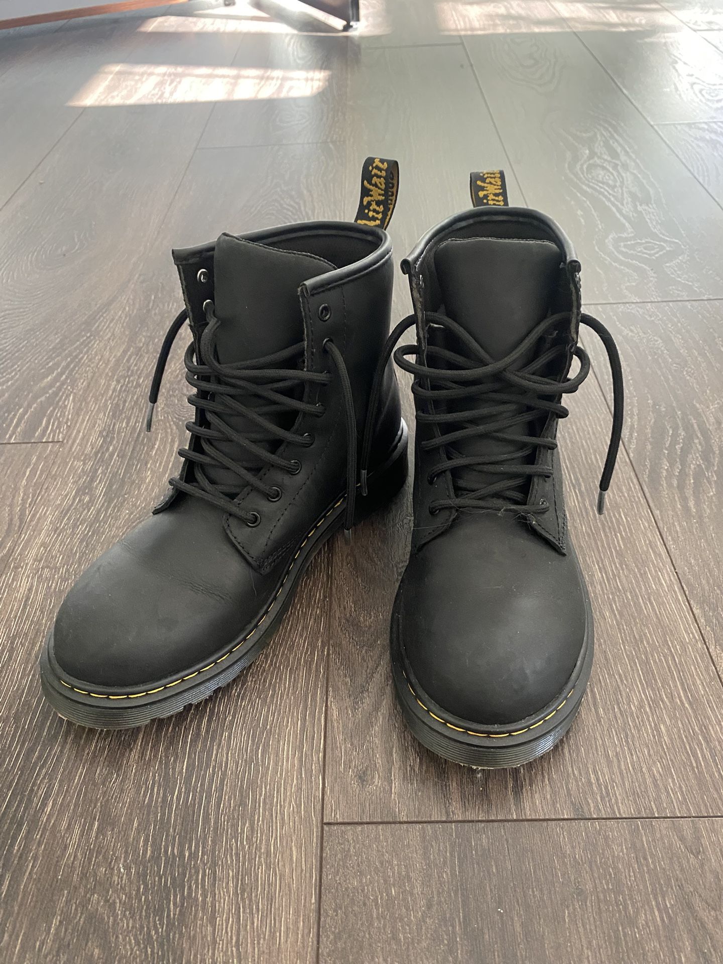 Black Boots