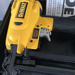 16G DEWALT AIR GUN