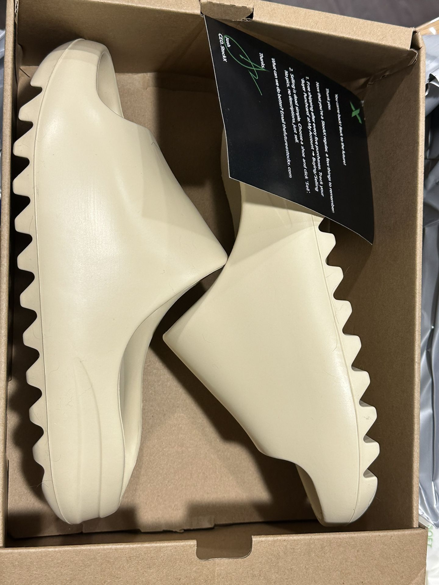 Yeezy Slide Men’s Size 8