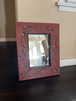 Bonito Espejo De Madera Calada Con Diseño De Flores