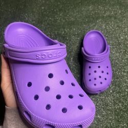 Purple crocs size 8 women’s in crocs