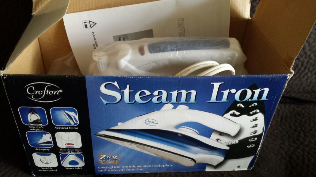 New In Box Crofton Stream Iron Model ES-139B