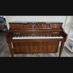 Piano In Great Condition! Delivery Available For A Small Fee Depending Where