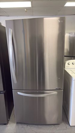 Single bottom freezer