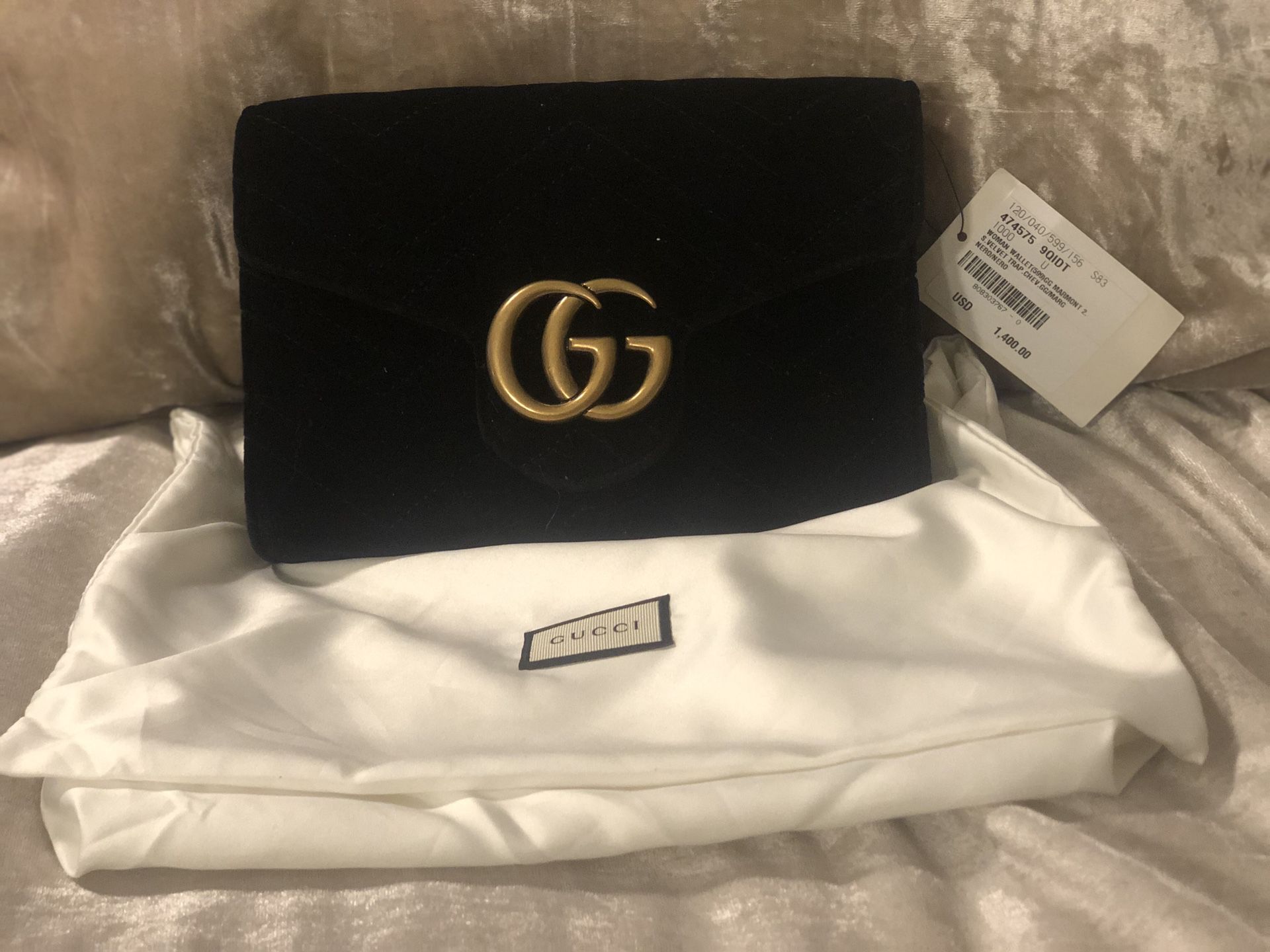 Gucci Marmont 2.0 black velvet wallet