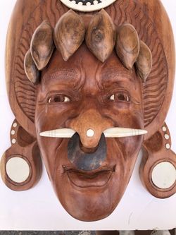 Rare Maya mask (Guatemala) — Hand-carved, wood.