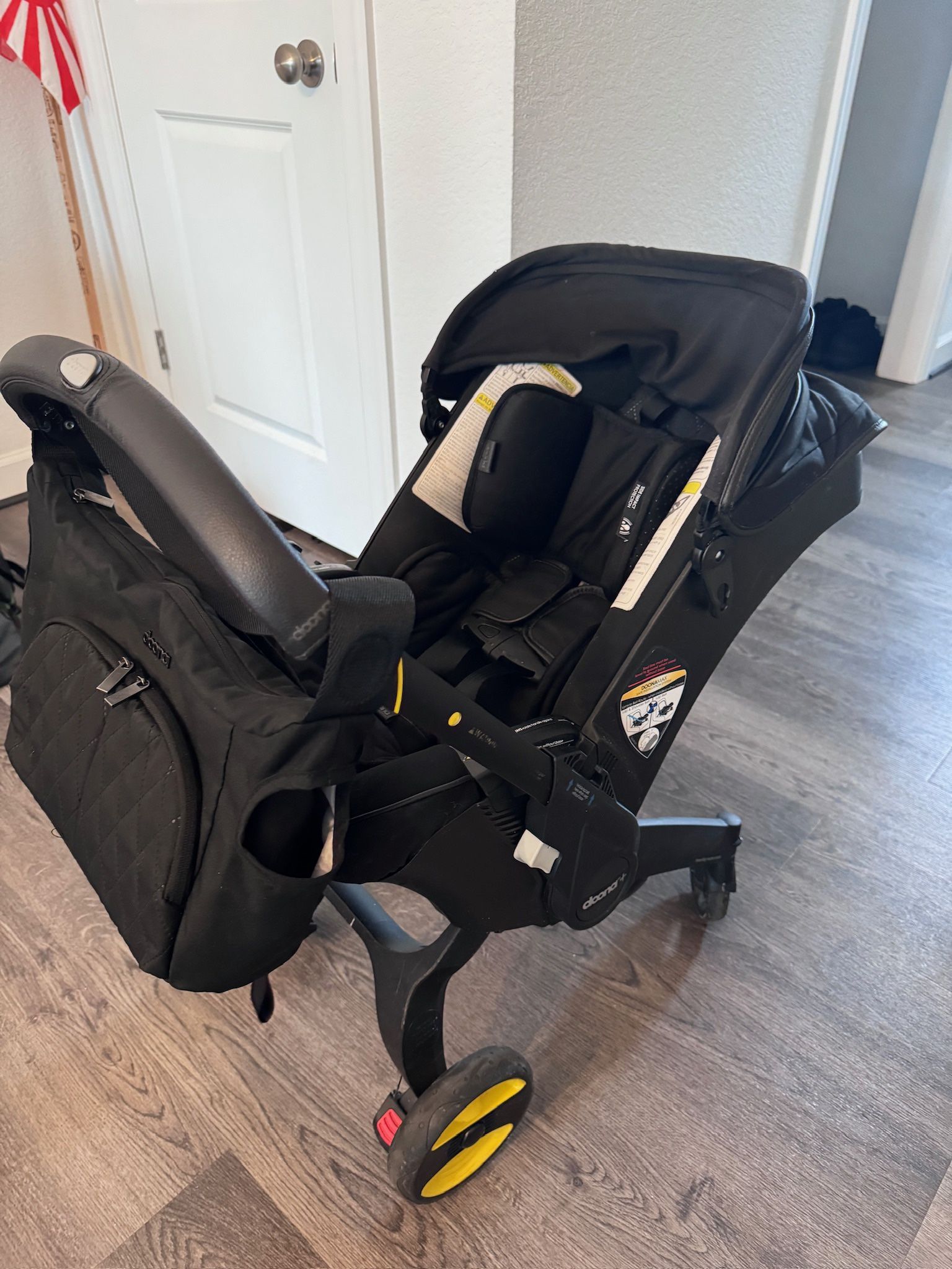 Doona + Car Seat & Stroller - Midnight Edition