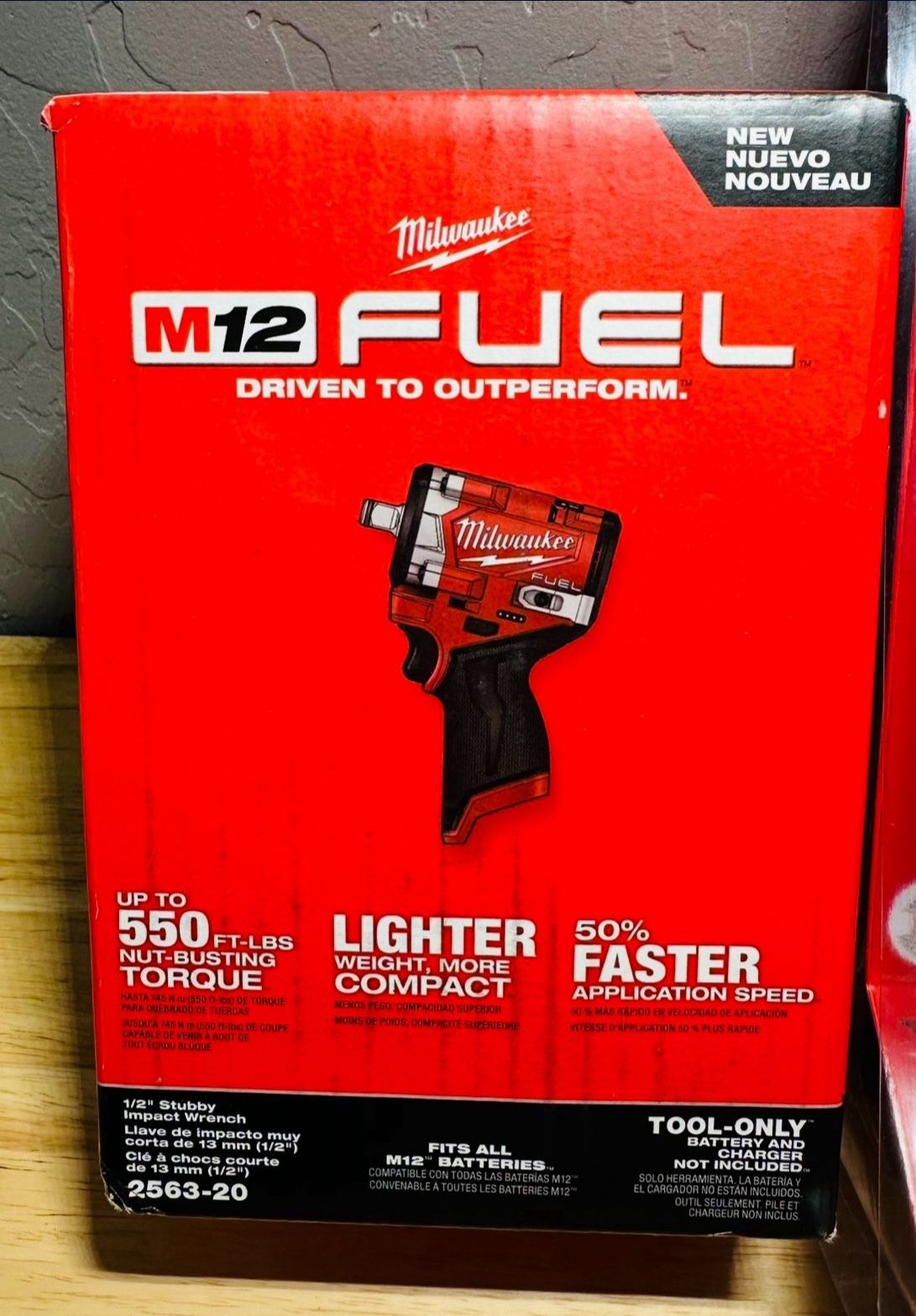 MILWAUKEE M12 IMPACT WRENCH