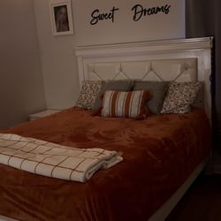 White room set