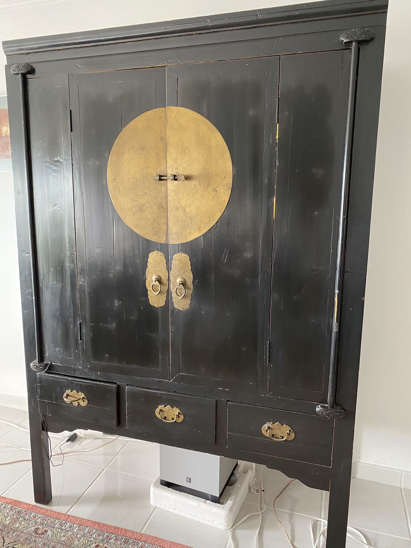 Armoire chinese antique