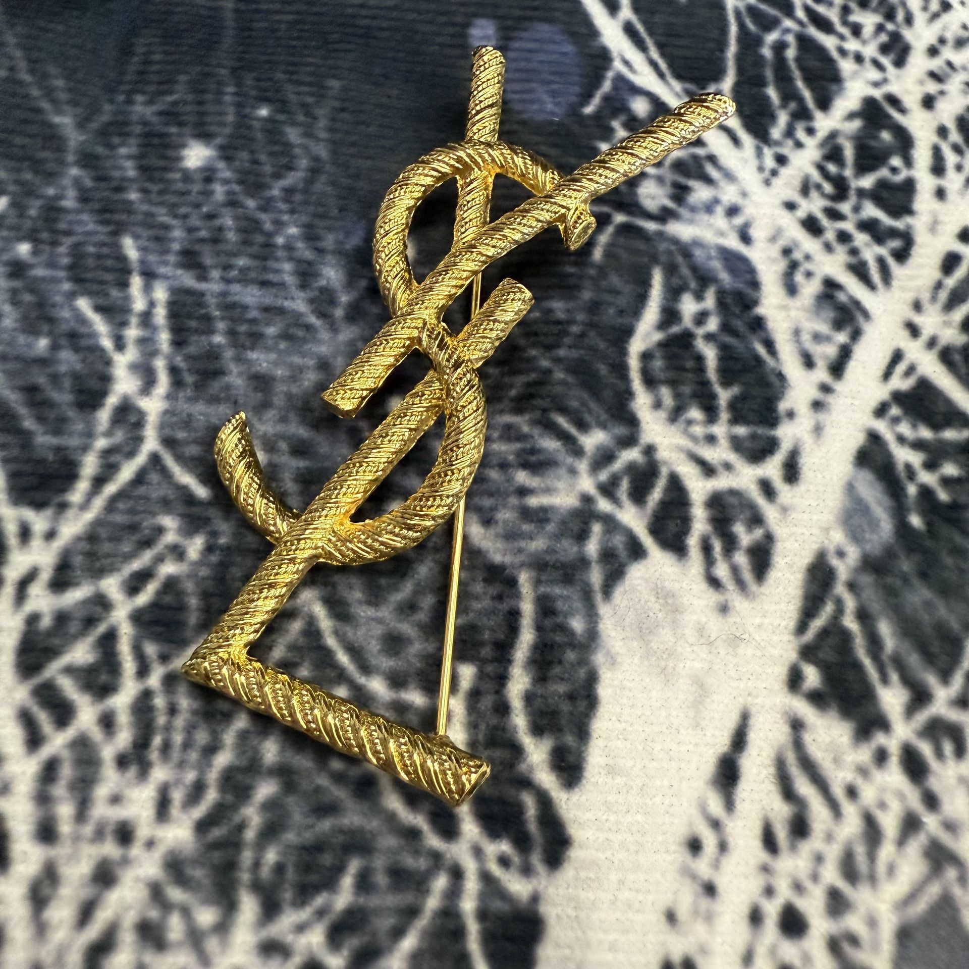 Saint Laurent Brooch YSL Logo In Gold