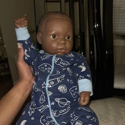 Realistic Baby-Dolly