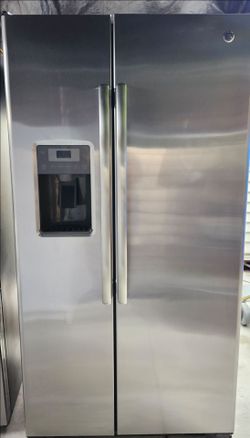 GE COUNTER DEPTH SXS REFRIGERATOR