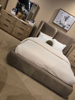 ✨️ King, Cal King, Queen Bed Frame ✨️ Furniture Sectionals, Bedrooms, Dining Avail