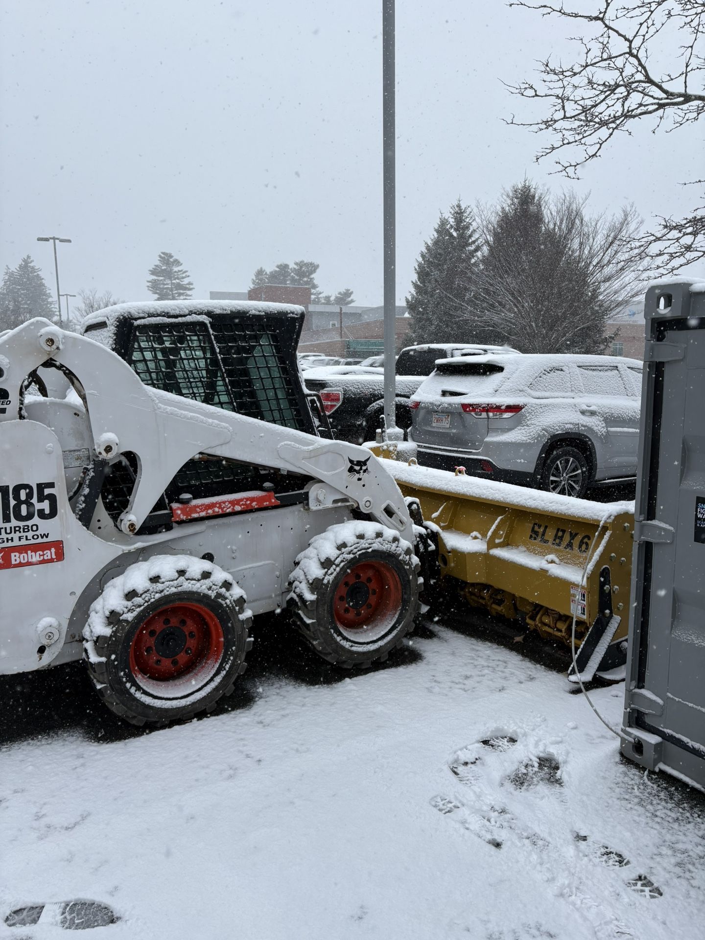 Bobcat S185
