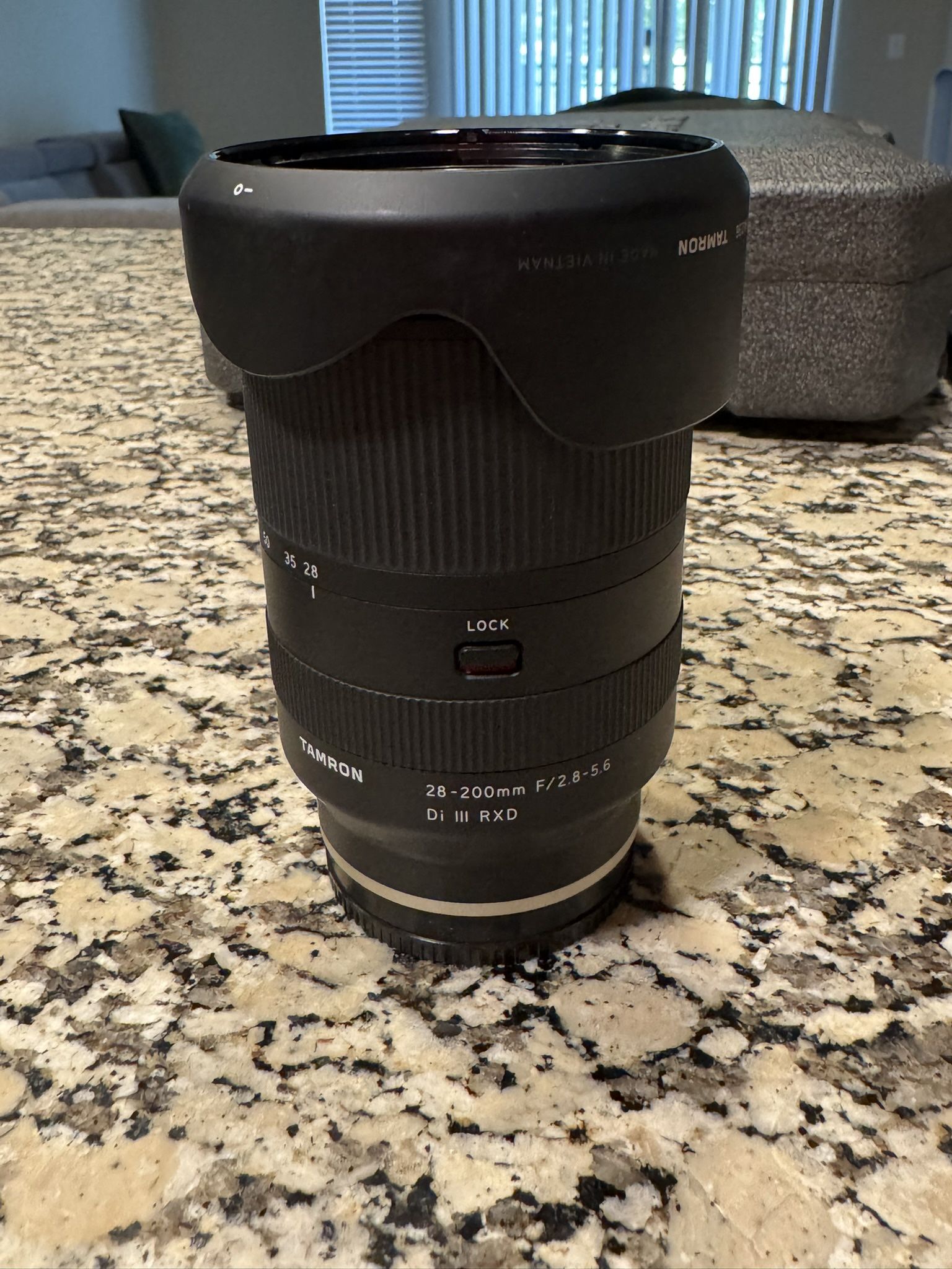 Tamron 28-200mm f/2.8 Lens