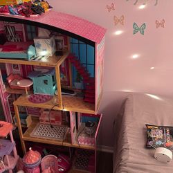 Large Barbie House 
