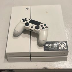 White Ps4 