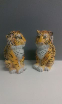 Plastic tiger mug/stein