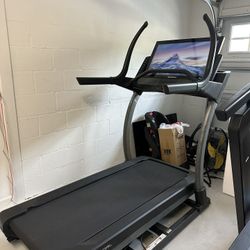 Nordictrack Commercial Treadmill 